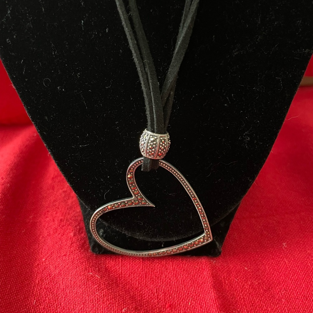 Marcasite Heart Pendant on Black Leather Strings 18” EC LN - Picture 4 of 5